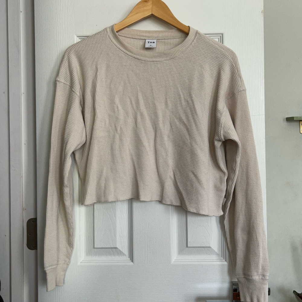 Aritzia TNA Thermal in Matte Pearl